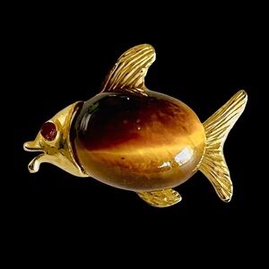 Vintage Signed Goldtone Fish Brooch With Brown Stone And Rhinestone Eye
